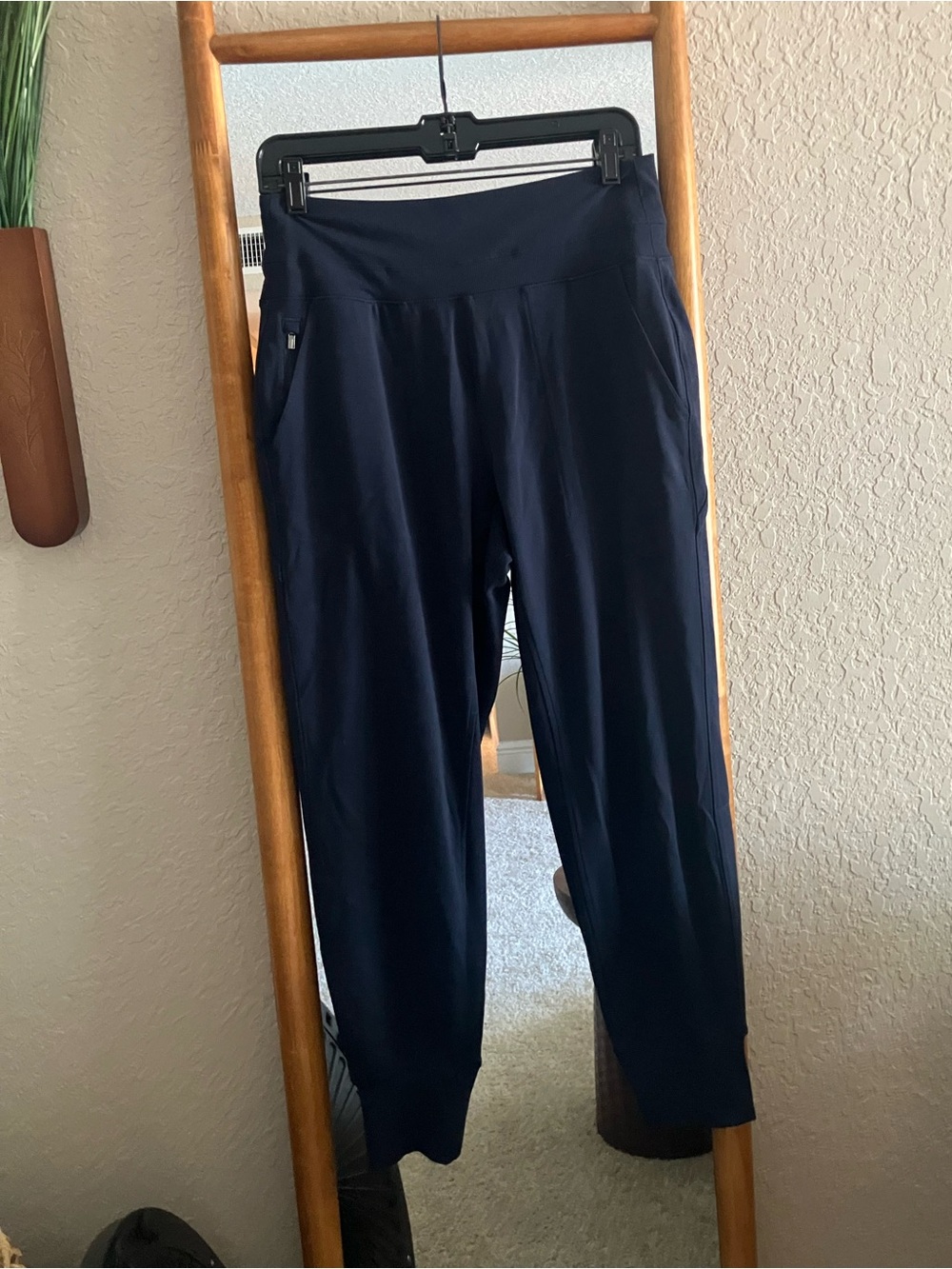 Athleta Navy Blue Venice Joggers - M